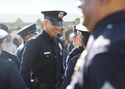 Aumentarán los recursos y mejorarán los salarios de los agentes de LAPD