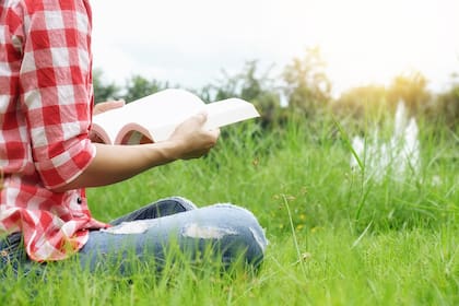 Aún con un día nublado los efectos positivos se activan, en estos casos es necesario elevar el tiempo de exposición a unos 20 minutos