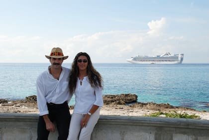 “Aún tengo el privilegio de pasar mis días y mis noches junto a Sonia. Ella ha dejado de lado sus sueños para que yo fuera detrás de los míos, allí en la profundidad del mar”.