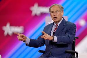 Aunque agradeció las consideraciones para una fórmula con Trump, Greg Abbott manifestó que está concentrado en gobernar su estado y conseguir la reelección