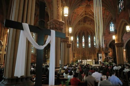 Aunque dos terceras partes de la obra versan sobre la Pasión y Resurección de Cristo, en muchos países se interpreta en Navidad.