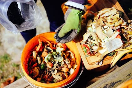 Aunque el método nació en Japón, en Argentina está creciendo como alternativa circular para el procesamiento de residuos orgánicos