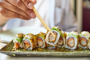 Aunque el sushi sea delicioso para algunos, estos son los riesgos a los que se exponen