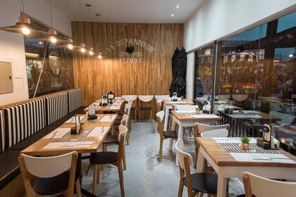 Aunque está en Mendoza, este cafecito bien podría ser un rincón de París