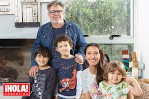 Milo Lockett nos recibe en su colorida casa con su mujer y sus hijos: “Fue un cambio de vida”