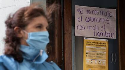 Aunque la economía se ha reactivado en partes del país, cientos de miles de argentinos permanecen sin poder trabajar