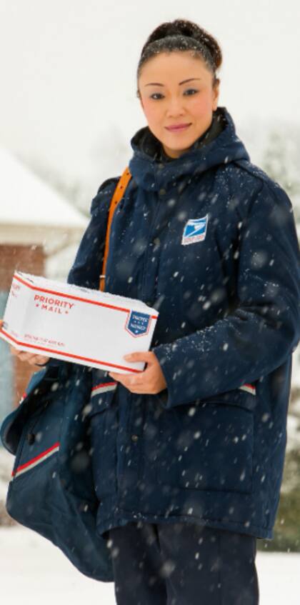 Aunque las oficinas del USPS permanecen cerradas en los feriados federales, los kioscos de autoservicio están disponibles 24/7 (Facebook/US Postal Service)