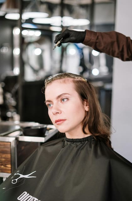 Aunque las tinturas suelen ser efectivas, su uso prolongado puede debilitar el pelo y generar su caída más rápida