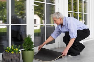 La importancia de tener un felpudo en la puerta de tu casa, según el Feng Shui