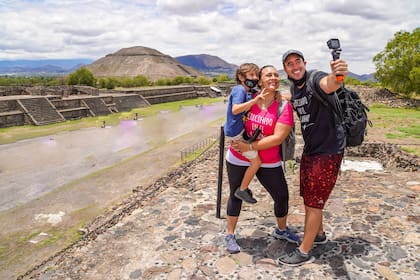 "Aunque teníamos todo nos faltaba ese tiempo para poder disfrutar de todas esas cosas. Cuando nació nuestro hijo Tomi empezamos a ver todo de una manera diferente: cuestiones que en el trajín diario no las teníamos presentes"