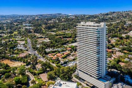 Aunque tiene casi seis décadas de existencia, el edificio se mantiene como una referencia del lujo discreto en Los Ángeles