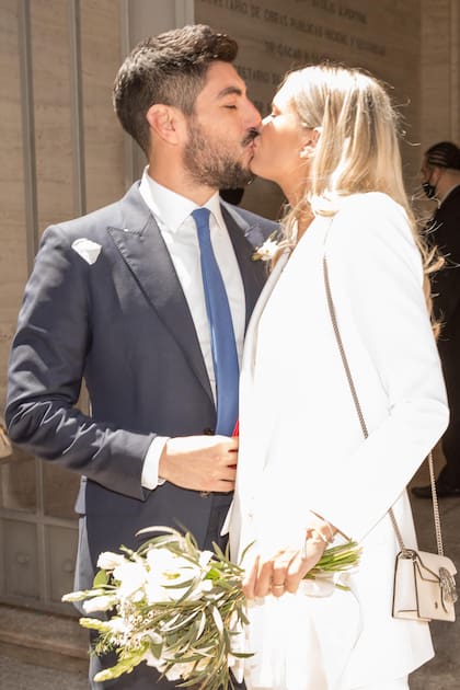 Aunque tuvimos nuestras idas y vueltas, siempre pudimos contar el uno con el otro, por eso nos elegimos y apostamos a este amor", dice Eva