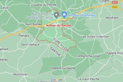 Authon-du-Perche es una población y comuna francesa, en la región de Centro, departamento de Eure y Loir, en el distrito de Nogent-le-Rotrou