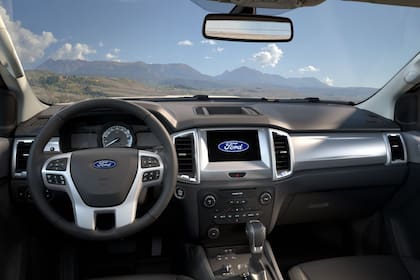 Por otra parte, Ford anunció que reestructurará su red de concesionarios en la Argentina