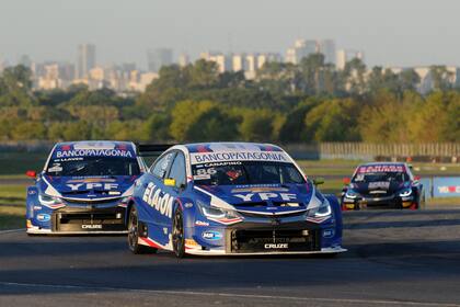 Agustín Canapino dominó los entrenamientos vespertinos del Súper TC2000.