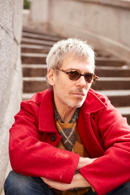 Autor de temas devenidos clásicos del rock, su carrera solista suma un nuevo capítulo