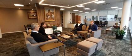 Autoridades de la SRA junto a funcionarios para avanzar en cuestiones de cambio climático y desforestación