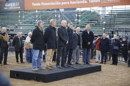 Autoridades en la Rural