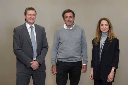 Autoridades IDEA y 61° Coloquio: Santiago Mignone, Mariano Bosch y Luciana Paoletti