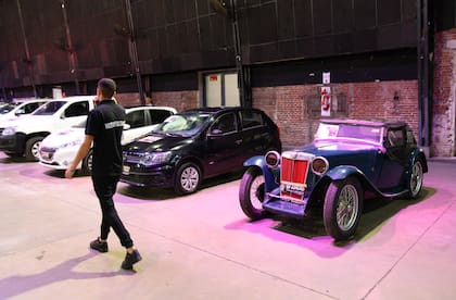 Autos incautados al narcotráfico