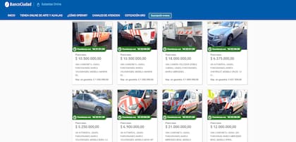 Autos y camionetas de algunos de los lotes de la subasta