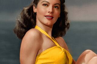 Ingeniero. Recibió 50.000 cartas de agradecimiento por inventar el bikini