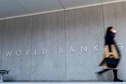 avanza con el préstamo de US$2000 millones con garantía del Banco Mundial. (AP Foto/Andrew Harnik, archivo)
