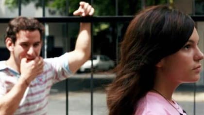 Avanza en la Cámara de Diputados un proyecto para penalizar el acoso callejero