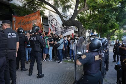 Avenida 9 de Julio y Corrientes Corte parcial de manifestantes,