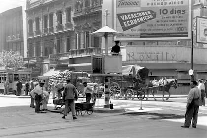 Avenida Callao y Corrientes (1950).