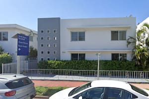 Avenida Harding 7330, en Miami, donde vivía la mujer argentina que murió a causa de las puñaladas que recibió el lunes por la tarde