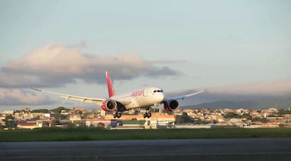 Avianca fue una de las aerolíneas que suspendió sus operaciones en Venezuela.