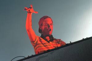 Avicii: se estrena una canción inédita del DJ con Chris Martin de Coldplay