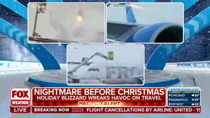 Aviones completamente congelados en medio de una de las tormentas invernales más fuertes de las últimas décadas