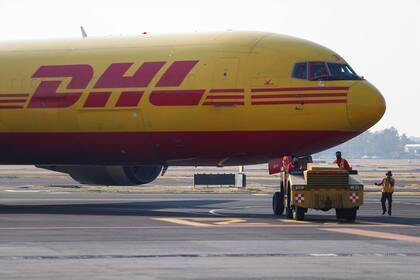 Aviones con la vacuna de Pfizer llagan a México