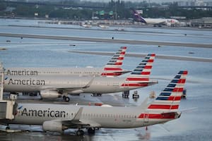 La inundación que obligó a cerrar uno de los aeropuertos más importantes de Florida tras el fuerte temporal