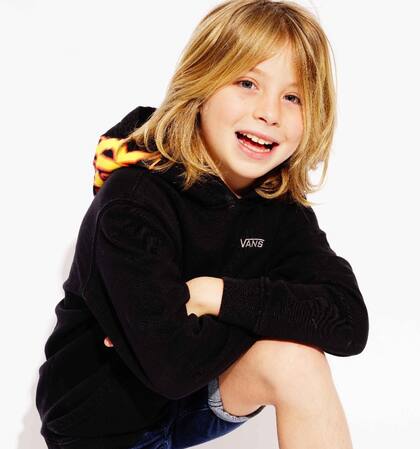 Axel Llunas tiene tan solo 12 años, y al igual que su hermano, se prepara para debutar ante las cámaras en "Luis Miguel, la serie"