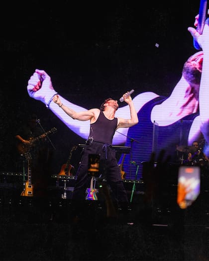 Axel contó su intención de ser cura