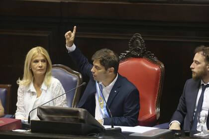 Axel Kicillof durante su primer discurso como gobernador de la provincia de Buenos Aires