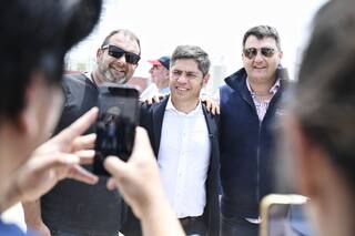 Kicillof montará un escenario en La Plata el domingo y cierra la campaña con recorridas por el Gran Buenos Aires
