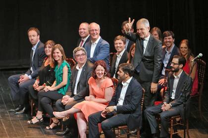 Axel Kicillof junto a Verónica Magario, listos para tomar juramento a los ministros