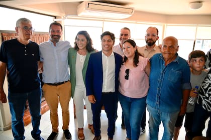 Axel Kicillof llegando a la reunión con intendentes bonaerenses en Villa Gesell.