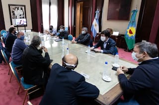 Confinamiento estricto. Los intendentes señalan dificultades para controlar