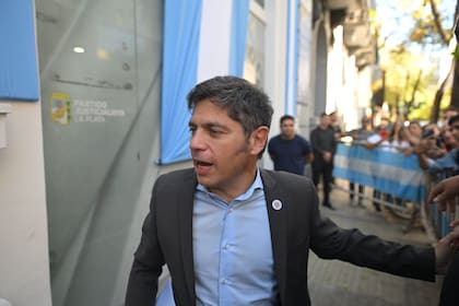 Axel Kicillof, ministros e intendentes se reúnen en el PJ Bonaerense en La Plata