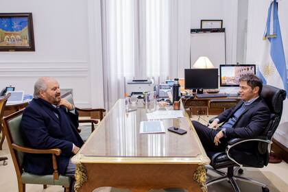 Axel Kicillof recibió en su momento a Alejandro Granados en la sede de la Gobernación