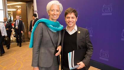 Axel Kicillof, sonriente junto a Lagarde