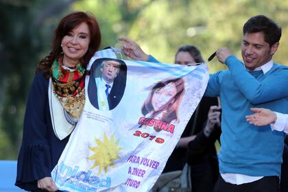 Axel Kicillof y Cristina Kirchner durante un acto en La Plata