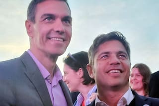 Mientras busca instalar su candidatura presidencial, a Kicillof le brota un conato de rebelión interna