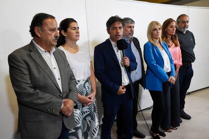 Axel Kicillof y Ricardo Quintela, gobernadores de Buenos Aires y La Rioja, llevaron sus reclamos a la Corte; en la imagen, cuando ambos avalaron el primer paro de la CGT contra Milei