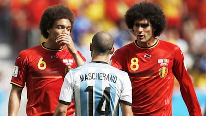 Axel Witsel, junto con Fellaini, el día de la pelea con Mascherano en Brasil 2014